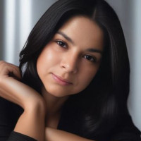 Sunja - Beruf & Finanzen - Liebe & Partnerschaft - Hellsehen & Wahrsagen - Tarot & Kartenlegen