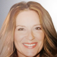 Elisha - Medium & Channeling - Hellsehen & Wahrsagen - Beruf & Finanzen - Liebe & Partnerschaft - Tarot & Kartenlegen