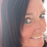 Annina - Tarot & Kartenlegen - Medium & Channeling - Engelkontakte - Liebe & Partnerschaft - Hellsehen & Wahrsagen