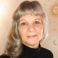 Cornelia Meerle - Tarot & Kartenlegen - Tierkommunikation - Hellsehen & Wahrsagen - Medium & Channeling - Liebe & Partnerschaft
