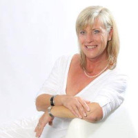 Die Botschafterin - Medium & Channeling - Beruf & Finanzen - Hellsehen & Wahrsagen - Liebe & Partnerschaft - Tarot & Kartenlegen
