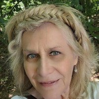 Alraune - Hellsehen & Wahrsagen - Tarot & Kartenlegen - Liebe & Partnerschaft - Beruf & Finanzen