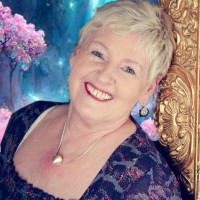Freya - Hellsehen & Wahrsagen - Liebe & Partnerschaft - Beruf & Finanzen - Medium & Channeling - Engelkontakte