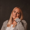 Lisa - Liebe & Partnerschaft - Astrologie & Horoskope - Tarot & Kartenlegen - Hellsehen & Wahrsagen - Beruf & Finanzen